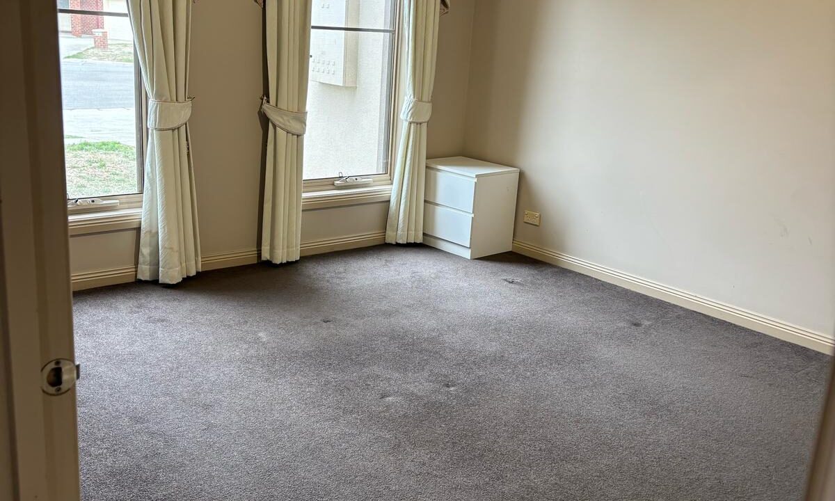 Albany MasterBed (1)