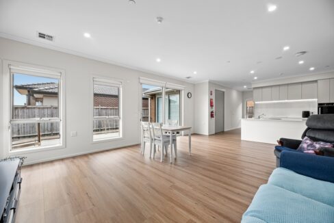 31 Spirit Boulevard Cranbourne_005_800px